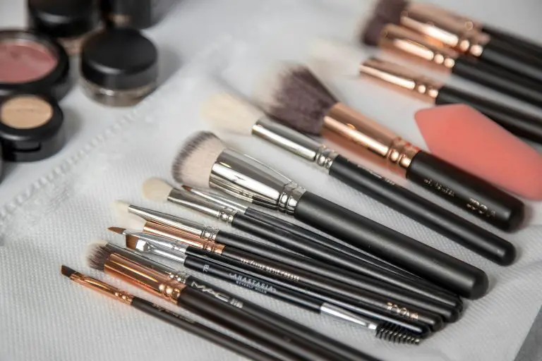 Soft Girl Magic: The Ultimate Soft Girl Makeup Routine for a Dreamy, Effortless Look