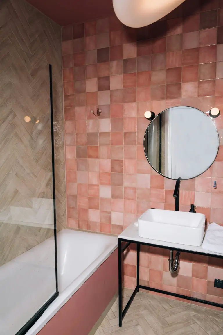 The Everything Shower: A Full-Body Reset for Your Mind, Skin, and Soul