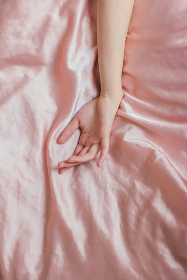 Main Character Energy: How to Create the Ultimate It Girl Bedroom