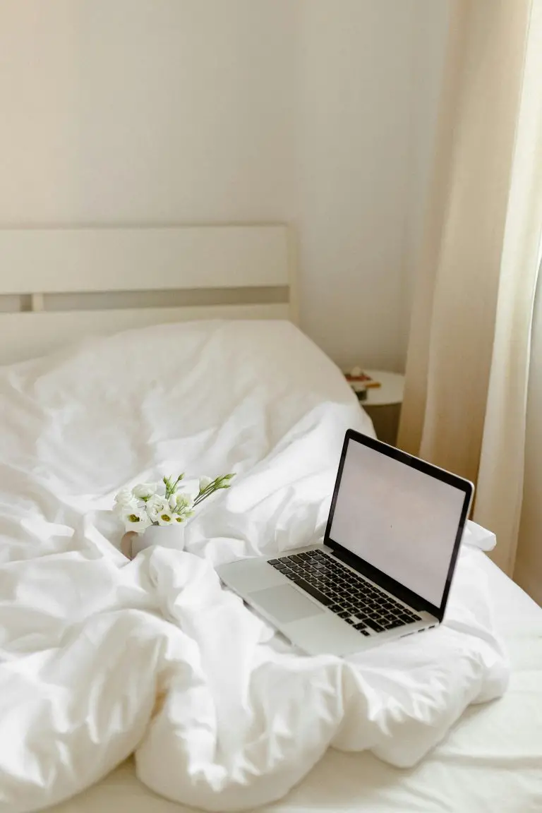 How to Create a Majestic White Room That Feels Like a Dream