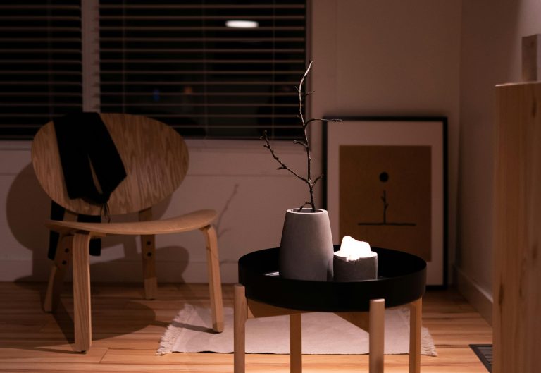 The “Soft Luxury” Night Routine: Romanticize Rest Like You’re the Main Character