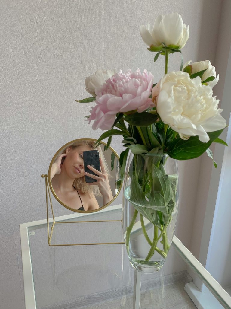 Tuesday Morning Reset: How to Regain Focus and Energy Without Starting Over
