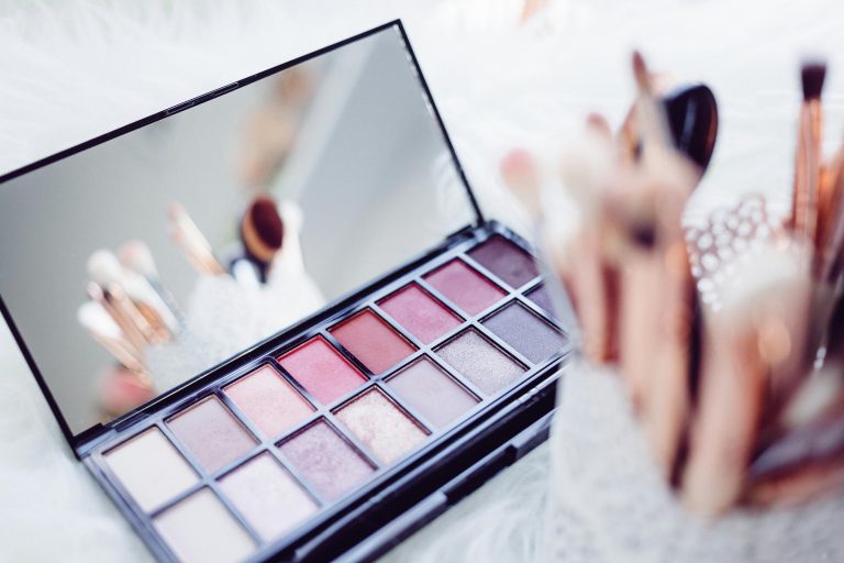 Final Touches That’ll Take Your Makeup to the Next Level