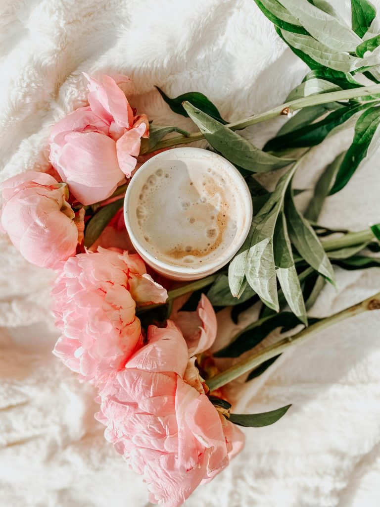 Rise & Radiate: A Soft Morning Routine to Start Your Day Calm and Glowing